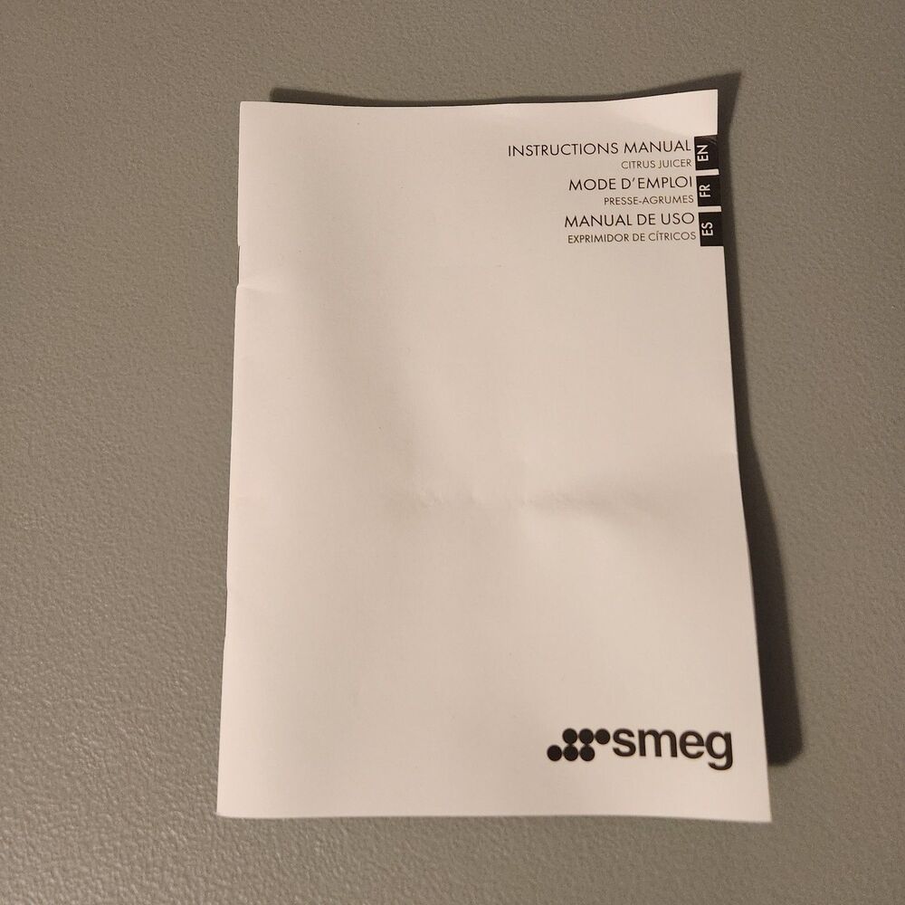 SMEG Retro-Style Electric Citrus Juicer [CJF11] Cream Color Brand New Glossy - Picture 5 of 6